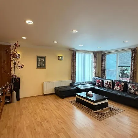 וילה Sabina House ווסטץ